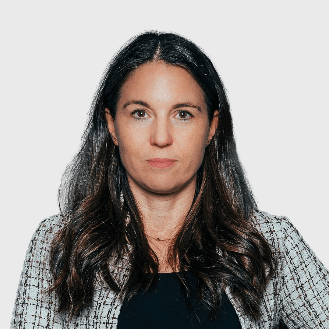 Tanja F&ouml;rster Portr&auml;t: Corporate Newsroom Expertin erl&auml;utert die moderne Redaktionsplanung bei STRABAG.