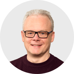 Senior Customer Consultant Alexander Wolf von Scompler in einem professionelles Business-Portr&auml;tfoto.