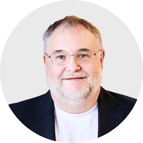 Porträt von Björn Bröhl, dem erfahrenen Scompler-Experten, der Innovationen im Content Marketing vorantreibt.