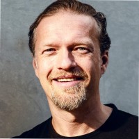 Lukas Kircher 15 Porträt von Lukas Kircher, Experte für das Webinar Editorial Excellence.