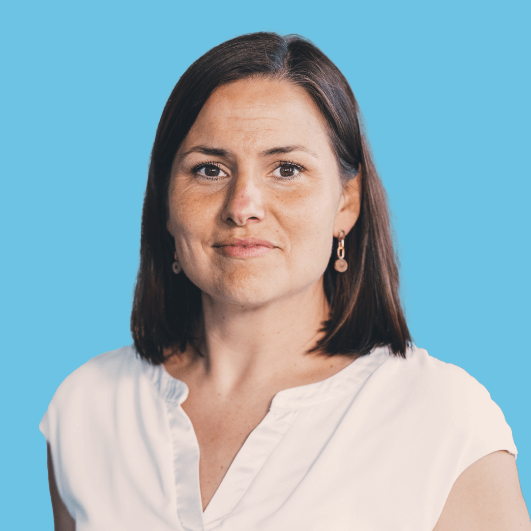 Nina Haller: Moderne Unternehmenskommunikation bei Hauraton 24 Porträt von Nina Haller, die Scompler für ihre strategische Kommunikation und Themenplanung bei Hauraton nutzt.
