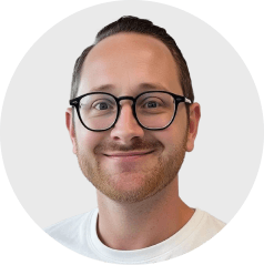 Portr&auml;t Erik Pauli, Experte f&uuml;r innovative AI L&ouml;sungen bei Scompler.