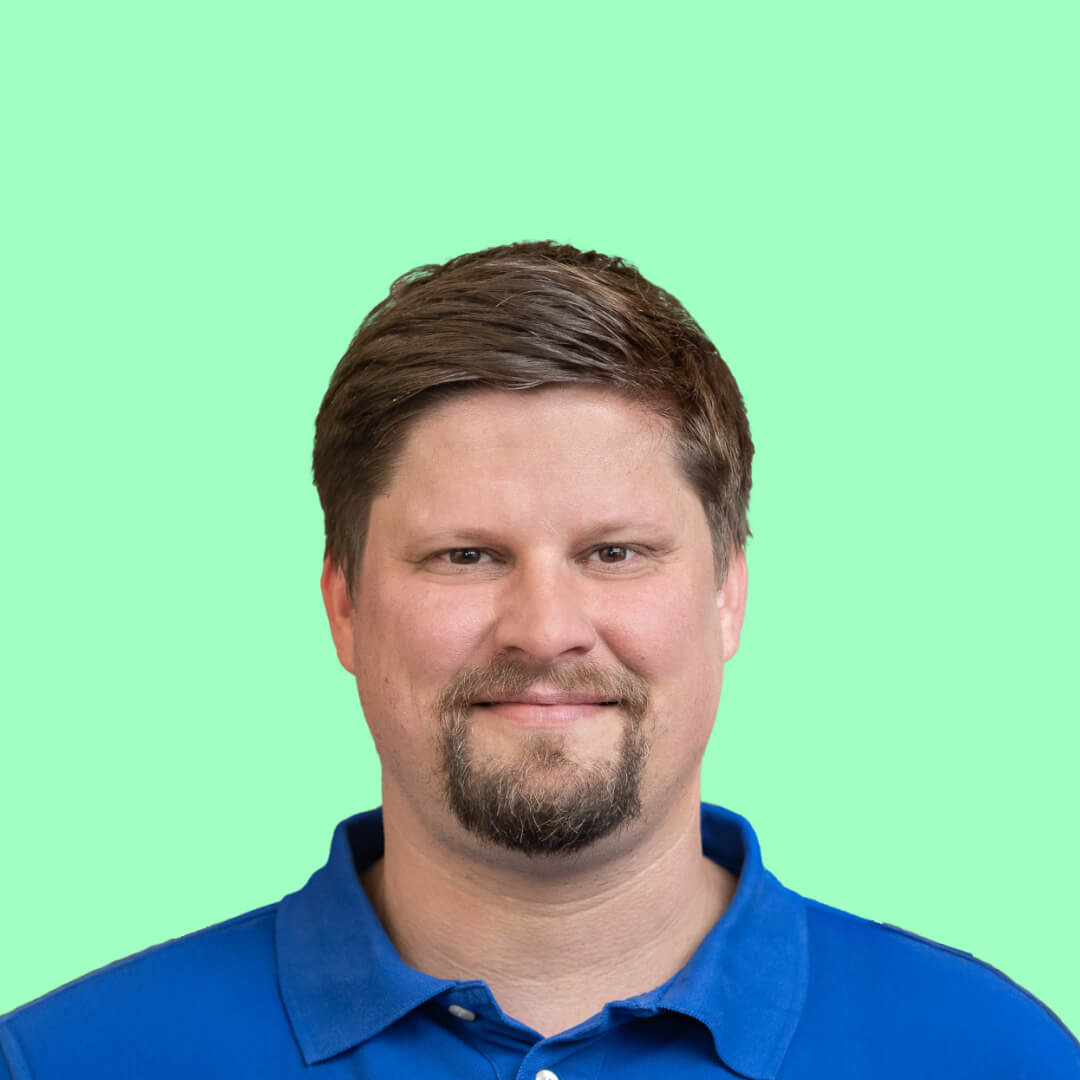 The portrait shows Sven Lindenhahn, Director of Strategic Advisory at Staffbase, responsible for efficient communication planning and workflow optimization.